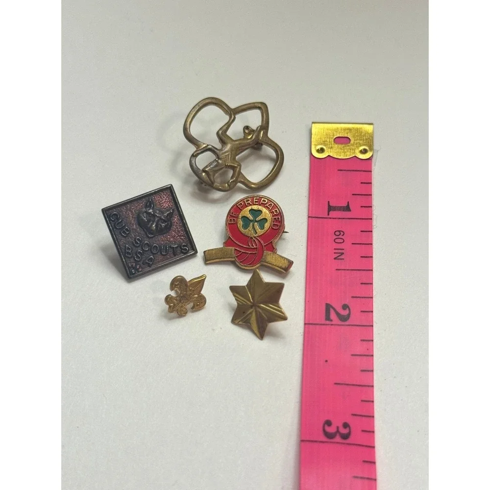 Vintage Scouting Pin Lot Cub Scouts BSA Be Prepared Girl Scouts Pins Mixed Set